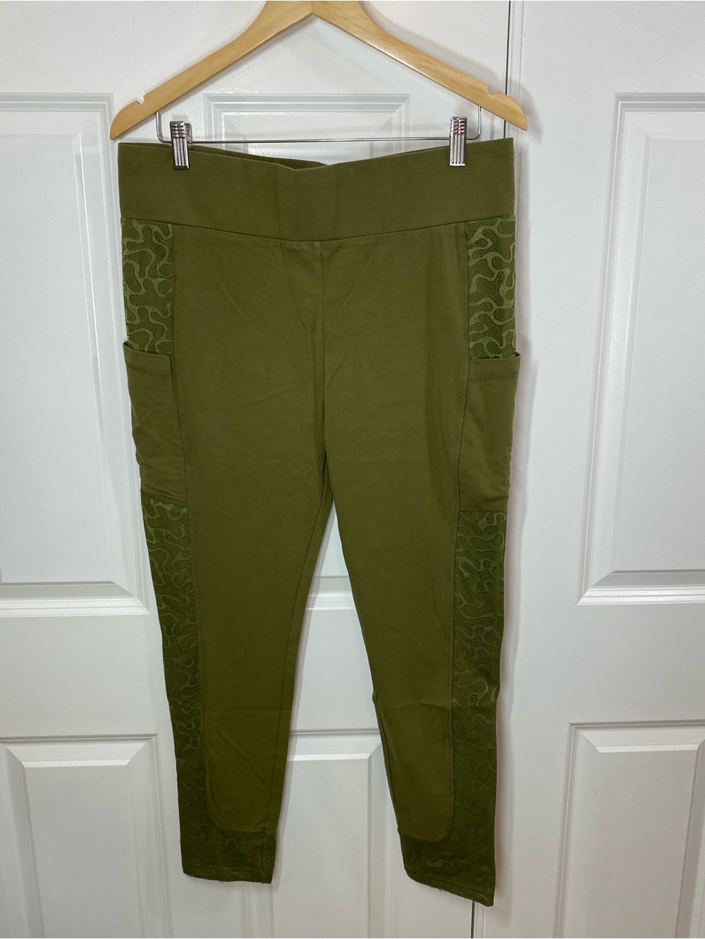 LOGO by Lori Goldstein Olive Green Ponte Cargo Leggings with Side Panels